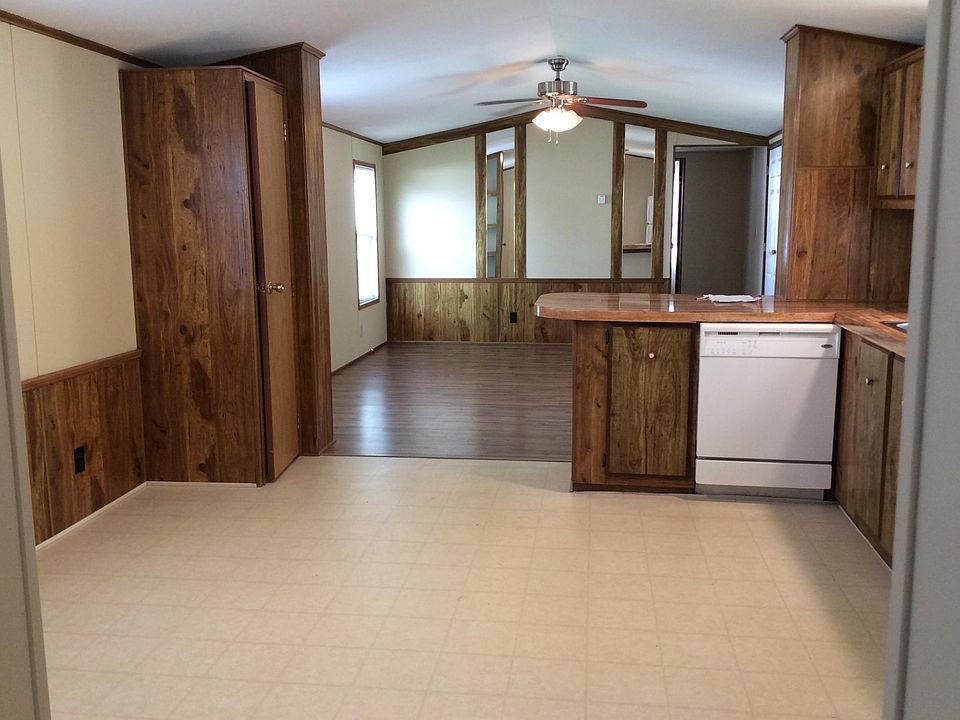 2nd image of 14 Rocky Dr