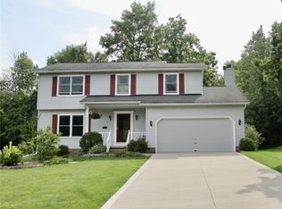 7131 Green Valley Dr, Mentor, OH 44060