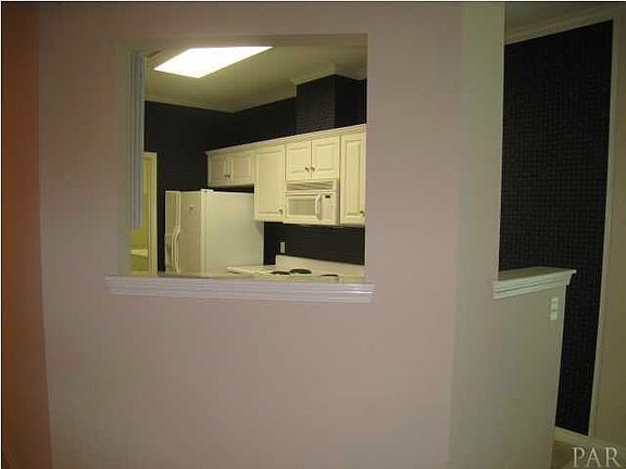 4th image of 3221 Silverleaf Dr