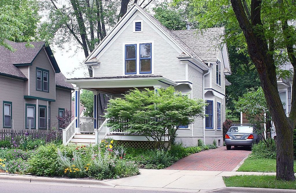 419 S Mills St, Madison, WI 53715 | Zillow