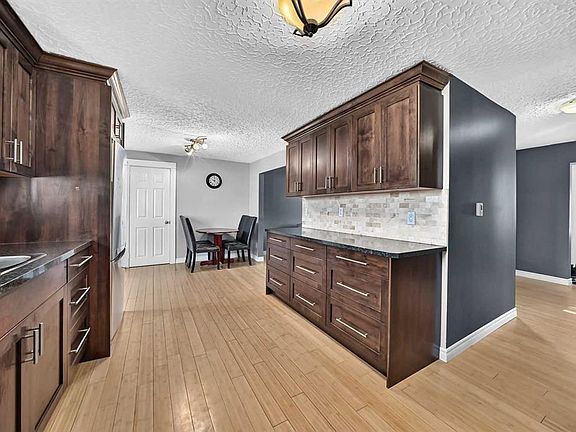 3rd image of 5020 S 46th St
