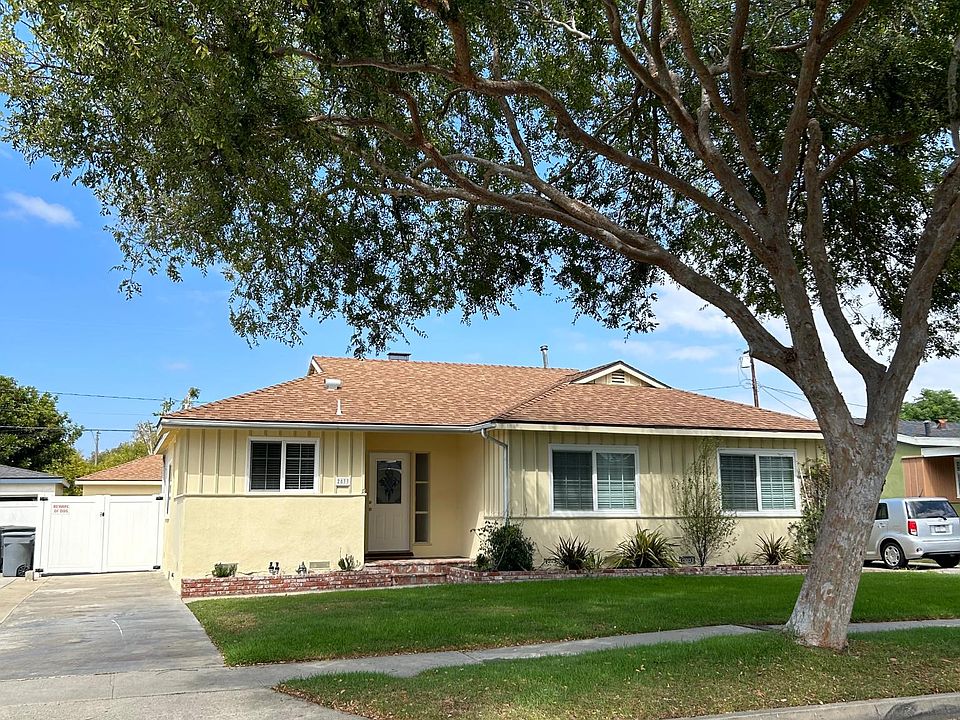 1st image of 2833 Onrado St