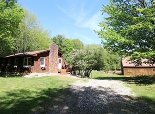 77 Searle Rd, Huntington, MA 01050