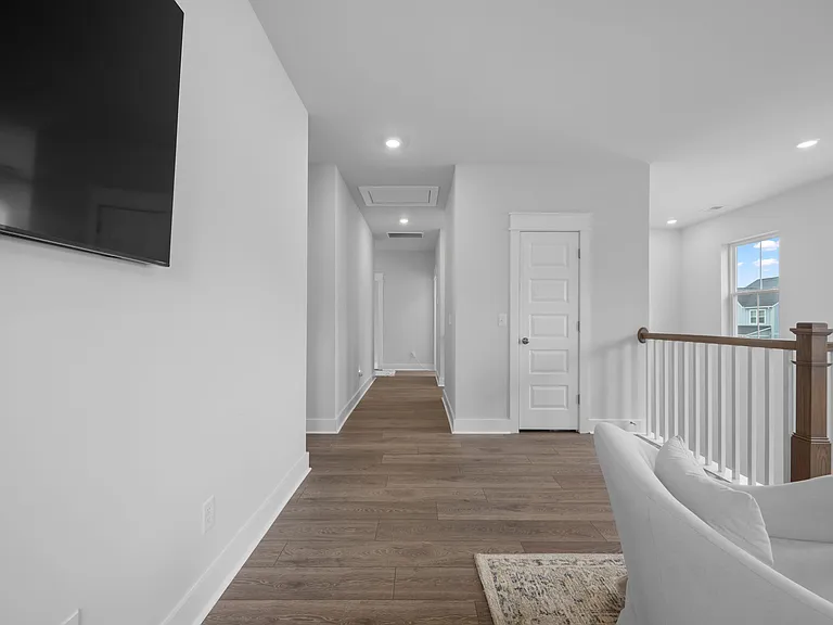 131 Archdale St — Photo 18
