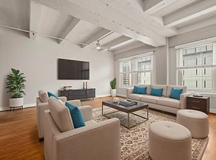 1120 Texas St APT 8D, Houston, TX 77002