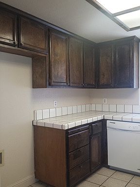 4th image of 186 Saginaw Cir