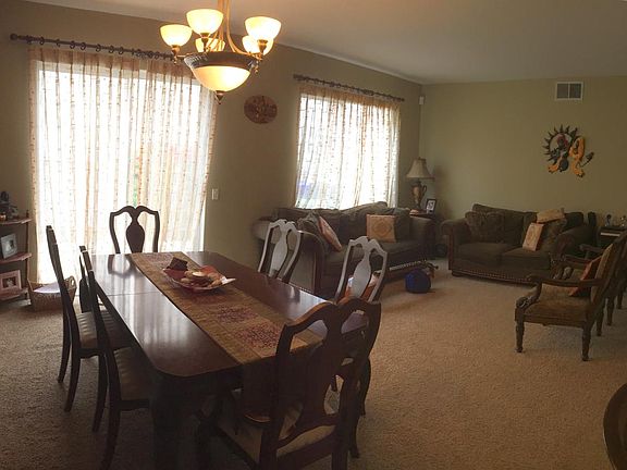 3rd image of 11879 Sweetbriar Ln