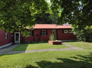 29 Mount Desert Dr, Bangor, ME 04401