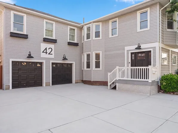 42 S Dover Ave, Atlantic City, NJ 08401