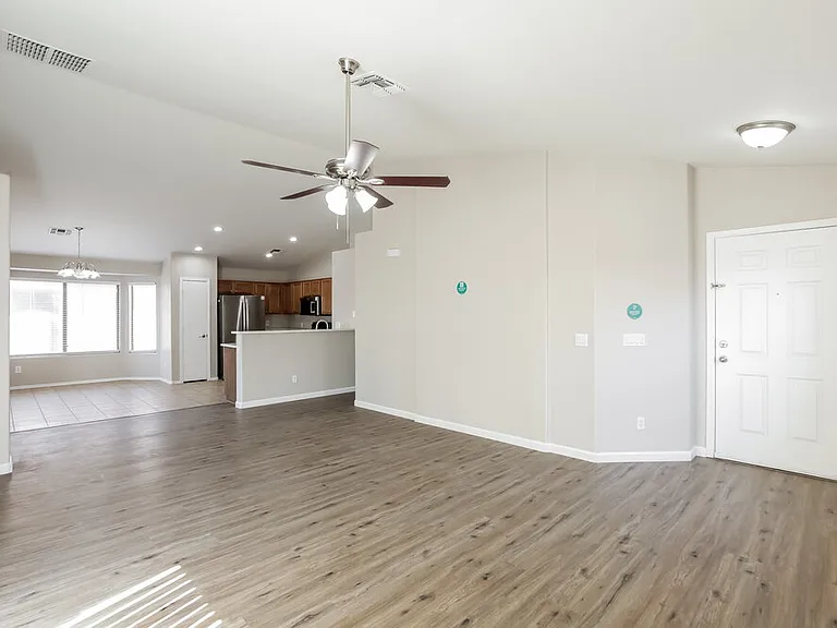 4337 W Saint Kateri Dr — Photo 3