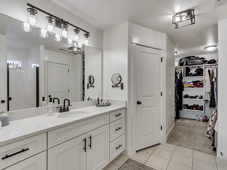 1591 W Quailhill Rd #1 — Photo 14