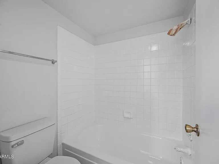 2625 E Indian School Rd — Photo 18