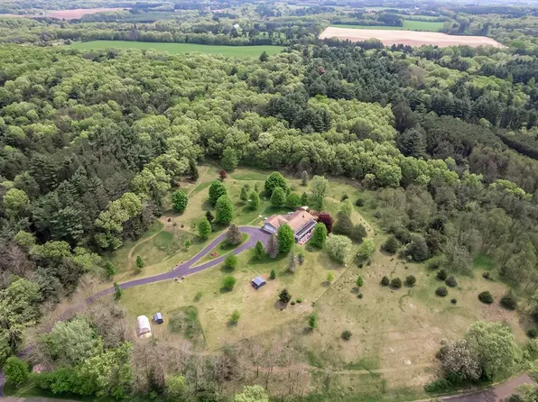 N7088 2nd Dr, Westfield, WI 53964