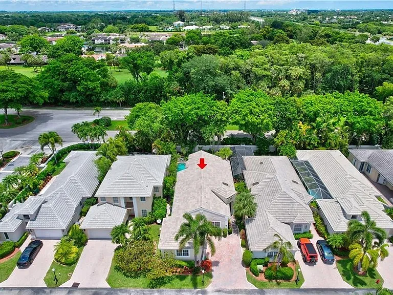 8171 Hampton Wood Dr — Photo 33