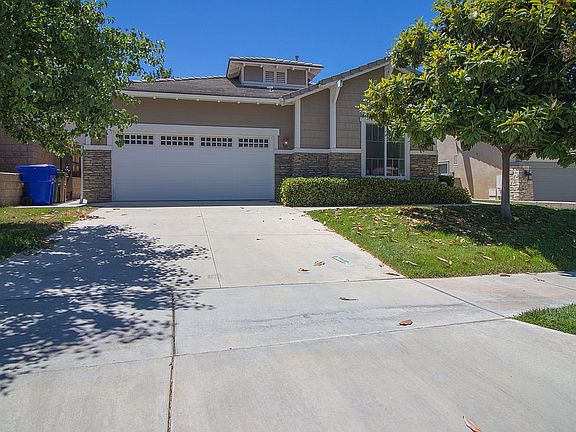3rd image of 33977 Lake Breeze Dr