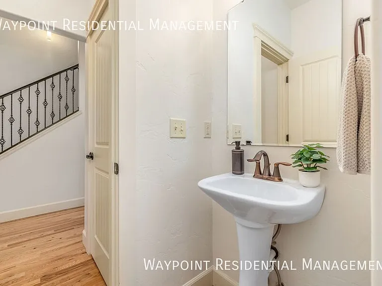 5956 N Bremerton Pl — Photo 8