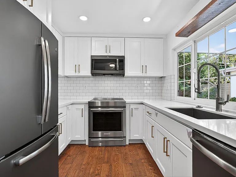 1087 Salinas Ave — Photo 5