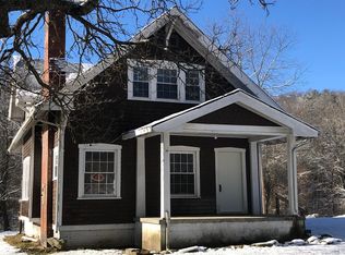 272 Creekside Rd, Fayetteville, WV 25840