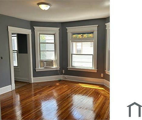 5th image of 37 Wilmont St #3