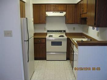4th image of 3951 Sherman Towne Dr