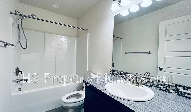 9801 Silverbright Dr — Photo 19