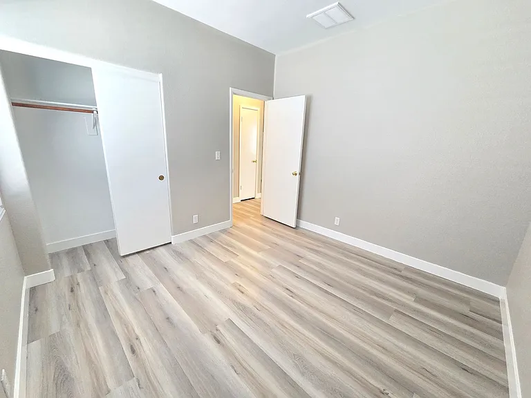 7904 Canyon Grove Ct — Photo 25