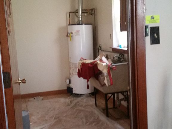 Gas hookup for dryer
