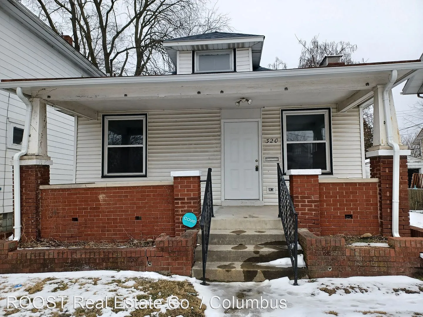 320 Clarendon Ave photo 1