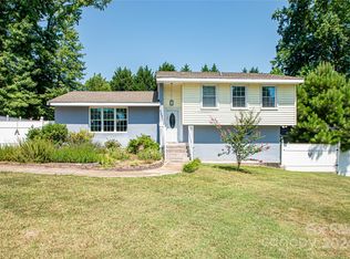 3331 Sudbury Rd, Charlotte, NC 28205