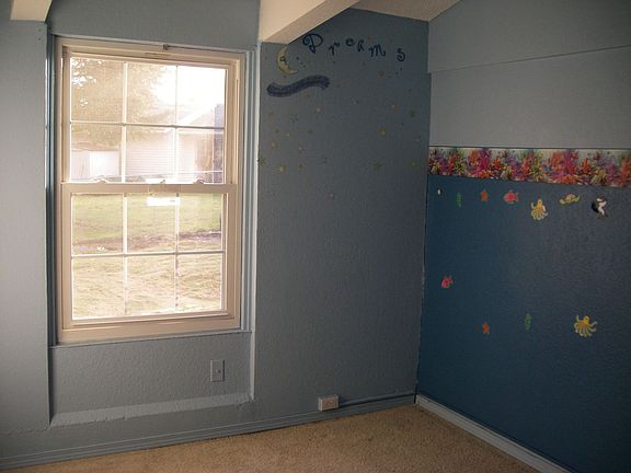 5th image of 6622 20th St NE