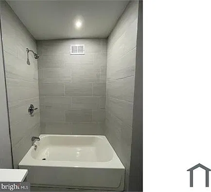 4 bed, 1500 sqft, $2,400 — Photo 2