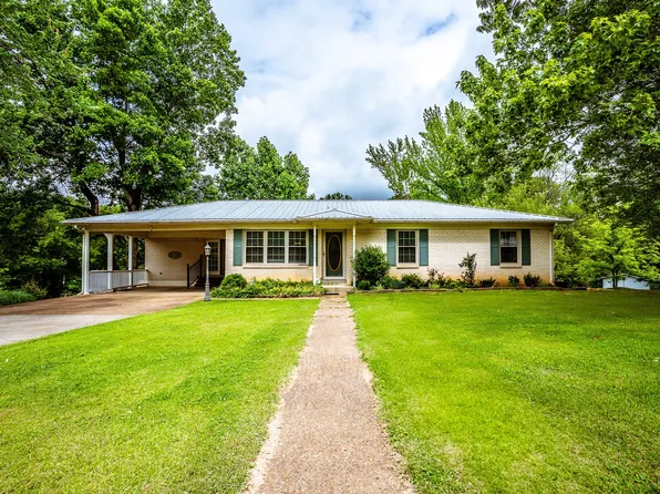 406 Longview St, Camden, TN 38320