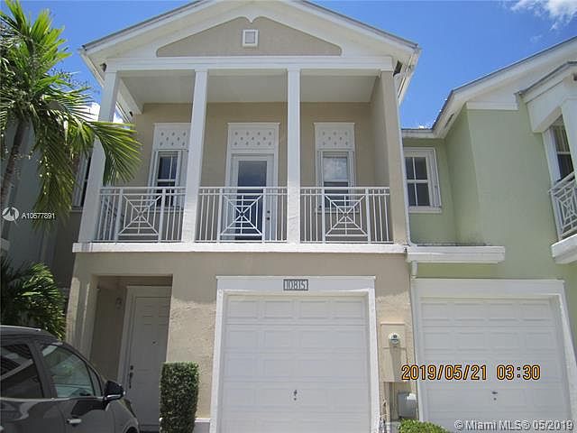 1st image of 10815 NW 76th Ln