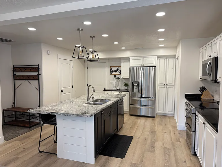 632 Trejo St — Photo 6