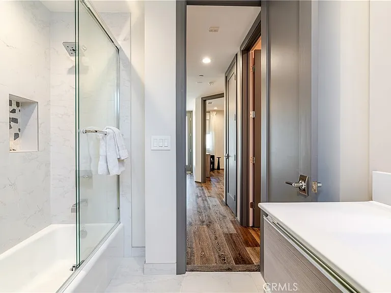 2707 Rockefeller Ln #B — Photo 7