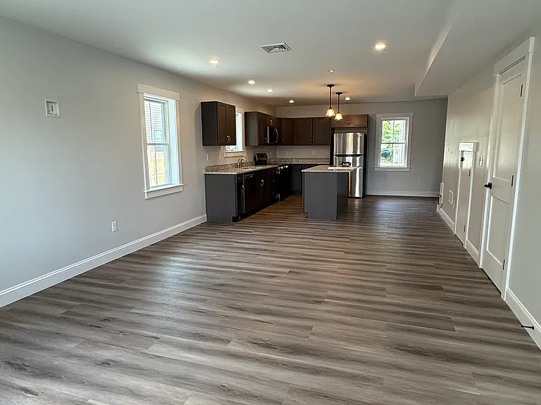 14A Academy St #D — Photo 17