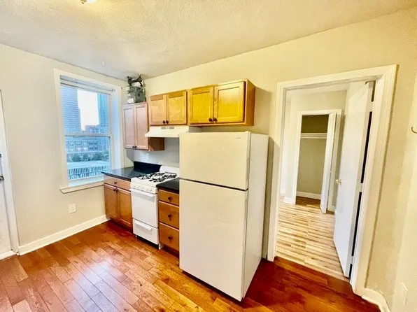 220 Hanover St, Boston, MA