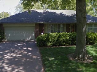 1324 SW Horizon Dr, Blue Springs, MO 64015