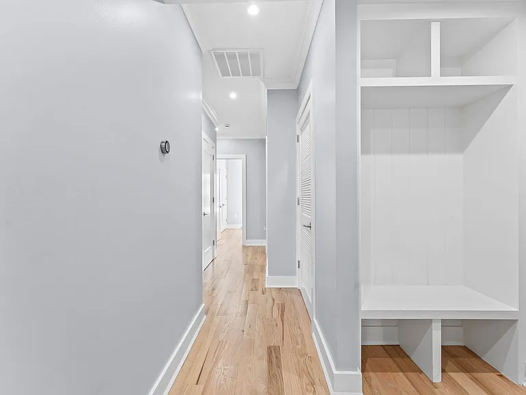 335 Virginia Ave — Photo 7