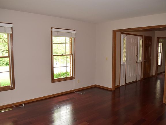3rd image of 7163 Anderson Woods Dr