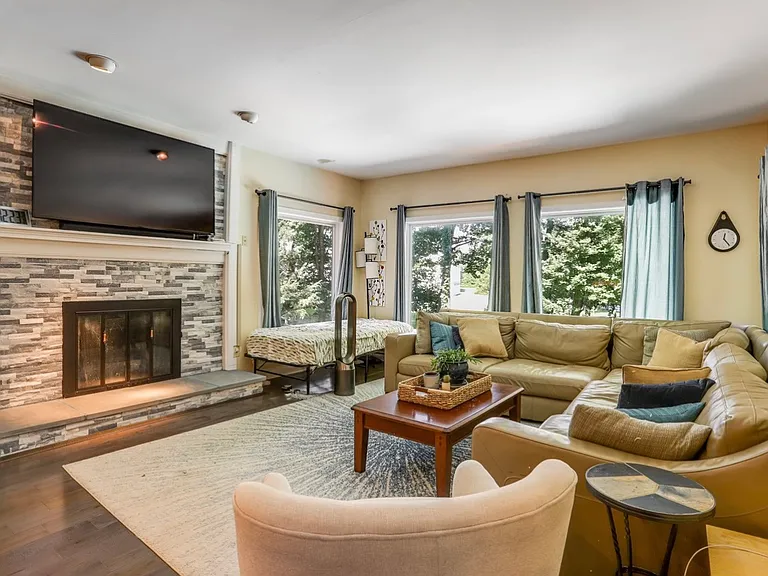 10118 Walker Lake Dr — Photo 5