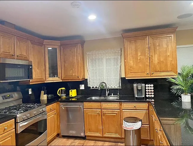 1327 Allen Ave — Photo 4