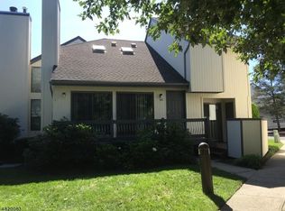 182 Locust Ln, Basking Ridge, NJ 07920