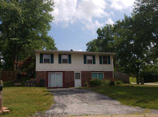 1104 Miremont Dr, Manchester, MO
