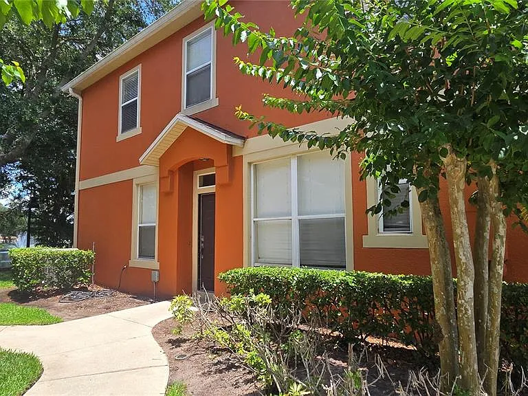 2921 Pine Oak Trl — Photo 28