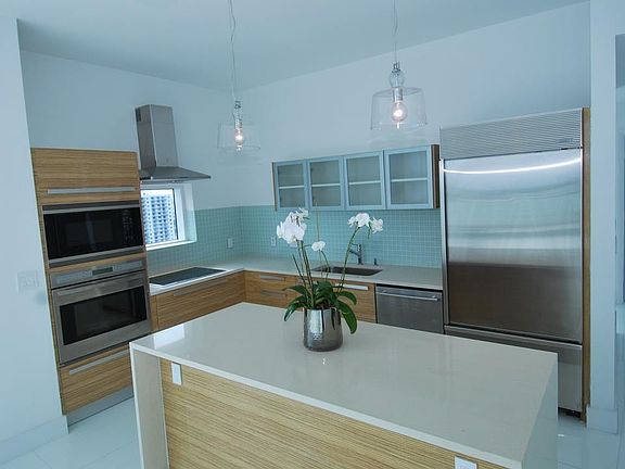 2nd image of 2020 N Bayshore Dr APT 2101