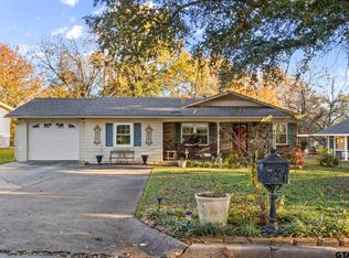 103 Robin Rd, Pittsburg, TX 75686