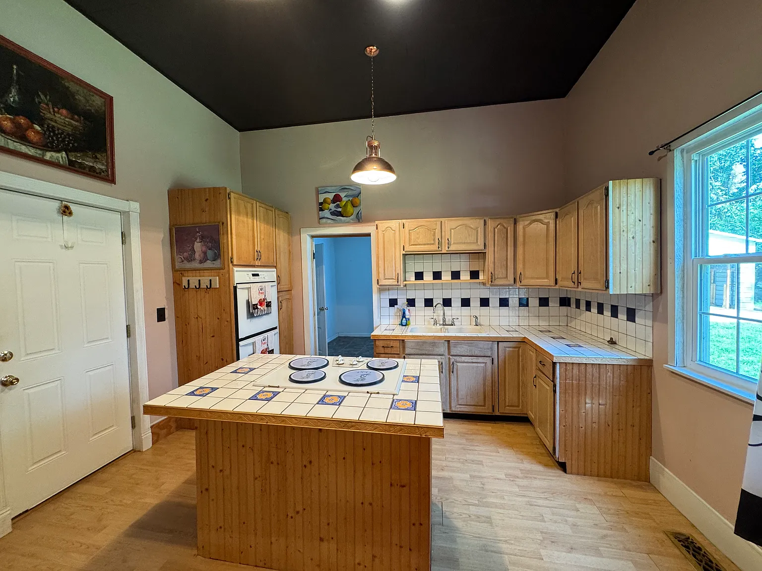 4 bed, 2151 sqft, $1,750 — Photo 3
