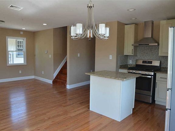 3rd image of 221-43 Edmore Ave #2