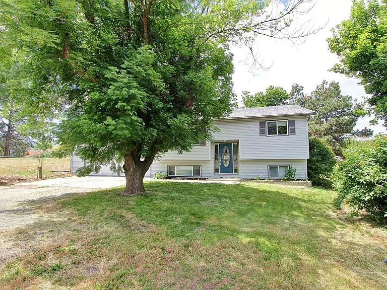 102 View Cir — Photo 1